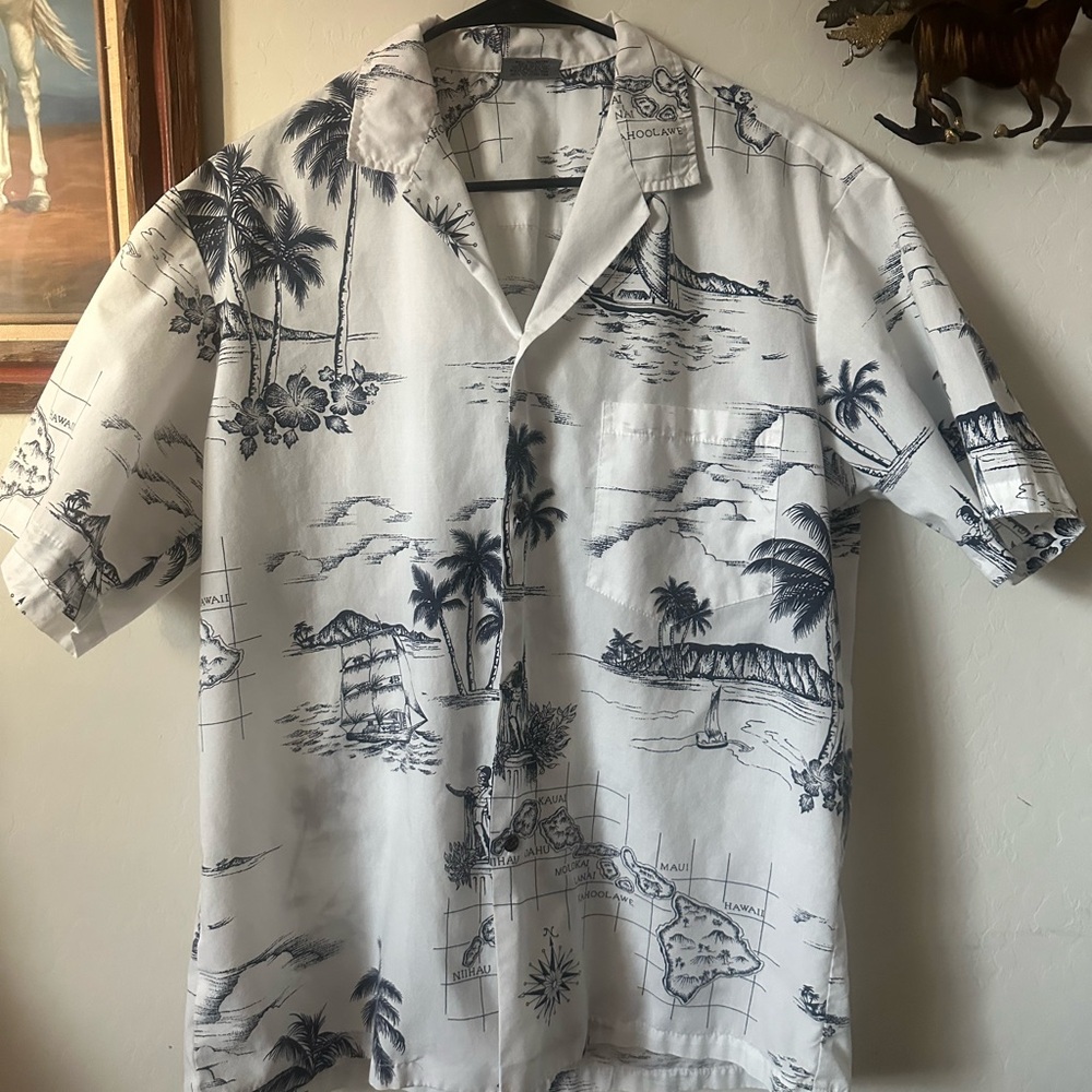 Royal Creations Vintage Hawaiian Men's Shirt White and Navy Blue